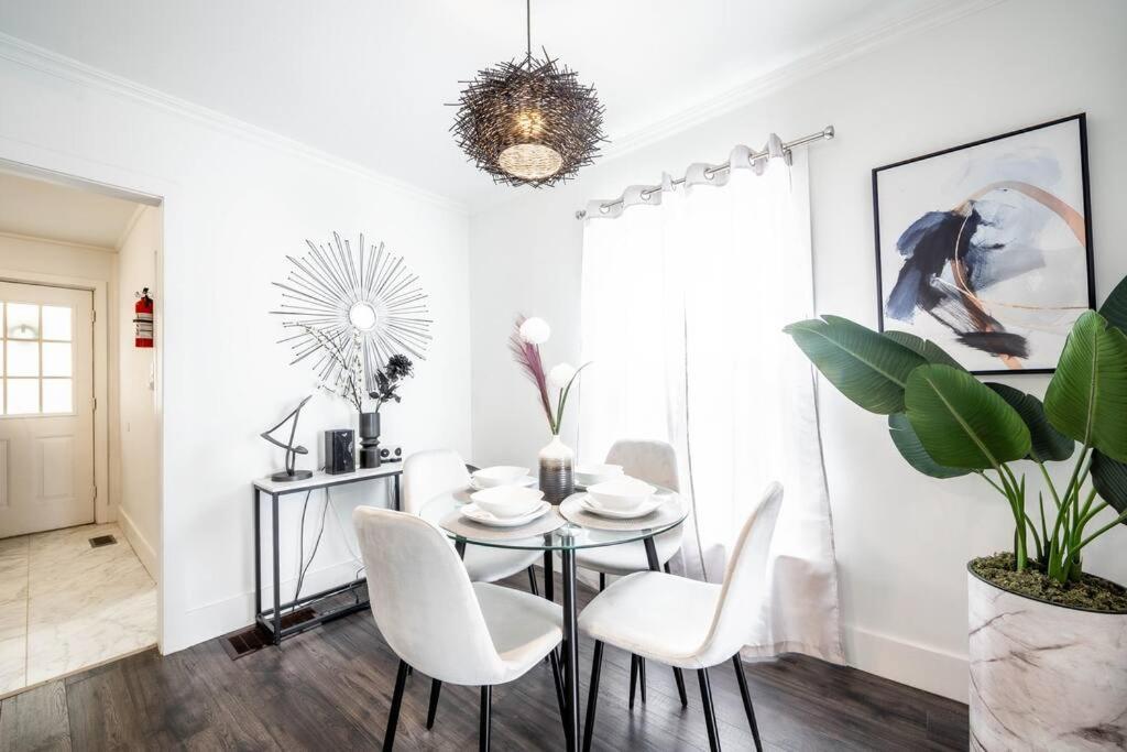 Luxury Stylish Home, Walk To Falls, Fire Pit&more Ferienhaus Niagara-Fälle
