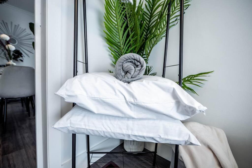 Luxury Stylish Home, Walk To Falls, Fire Pit&more Ferienhaus Niagara-Fälle