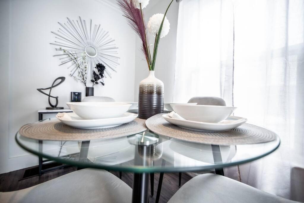 Luxury Stylish Home, Walk To Falls, Fire Pit&more * Niagara-Fälle